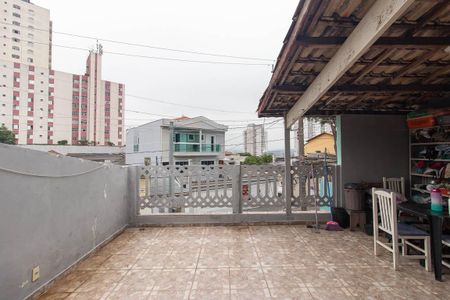 Casa à venda com 120m², 3 quartos e 1 vaga Casa à venda com 120m², 3 quartos e 1 vagaVaranda