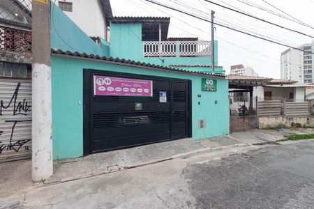 Casa à venda com 120m², 3 quartos e 1 vaga Casa à venda com 120m², 3 quartos e 1 vagaFachada