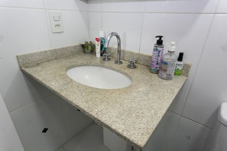 Apartamento à venda com 68m², 2 quartos e 1 vaga Apartamento à venda com 68m², 2 quartos e 1 vagaBanheiro da Suíte