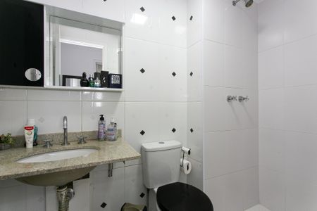 Apartamento à venda com 68m², 2 quartos e 1 vaga Apartamento à venda com 68m², 2 quartos e 1 vagaBanheiro da Suíte