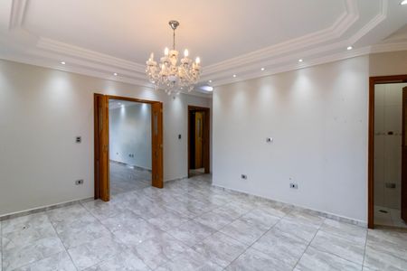 Casa à venda com 220m², 2 quartos e 4 vagas Casa à venda com 220m², 2 quartos e 4 vagasSala de Jantar