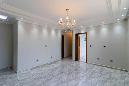 Casa à venda com 220m², 2 quartos e 4 vagas Casa à venda com 220m², 2 quartos e 4 vagasSala de Jantar