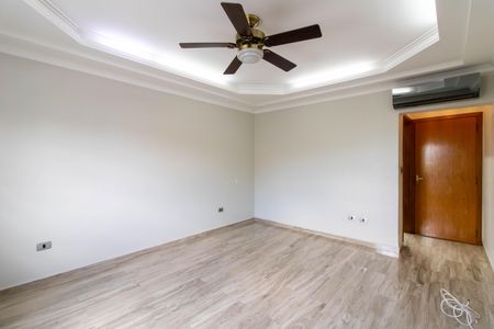 Casa à venda com 220m², 2 quartos e 4 vagas Casa à venda com 220m², 2 quartos e 4 vagasSuíte 1