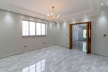 Casa à venda com 220m², 2 quartos e 4 vagas Casa à venda com 220m², 2 quartos e 4 vagasSala de Jantar