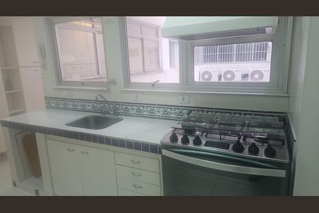 Cozinha de apartamento à venda com 2 quartos, 103m² em Cerqueira César, São Paulo
