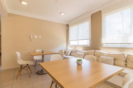 Apartamento para alugar com 39m², 2 quartos e 1 vaga Apartamento para alugar com 39m², 2 quartos e 1 vagaÁrea comum - Salão de festas