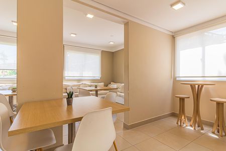Apartamento para alugar com 39m², 2 quartos e 1 vaga Apartamento para alugar com 39m², 2 quartos e 1 vagaÁrea comum - Salão de festas