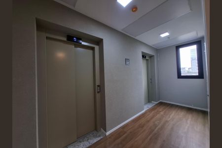 Apartamento para alugar com 30m², 1 quarto e sem vagaCorredor do prédio 