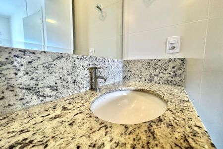 Apartamento para alugar com 38m², 1 quarto e sem vaga Apartamento para alugar com 38m², 1 quarto e sem vagaBanheiro da Suíte