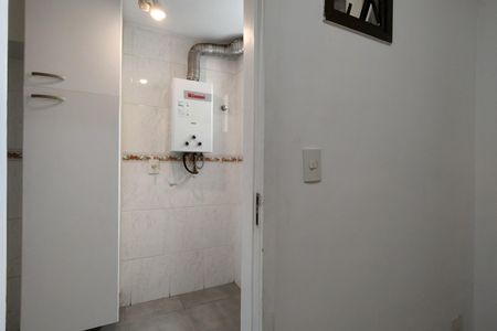 Apartamento à venda com 118m², 3 quartos e 2 vagas Apartamento à venda com 118m², 3 quartos e 2 vagasQuarto de Serviço