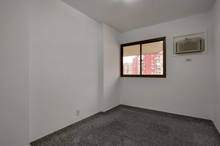 Apartamento à venda com 118m², 3 quartos e 2 vagas Apartamento à venda com 118m², 3 quartos e 2 vagasQuarto 2