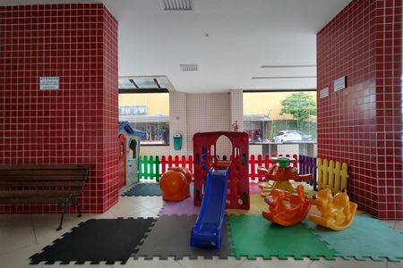 Apartamento à venda com 118m², 3 quartos e 2 vagas Apartamento à venda com 118m², 3 quartos e 2 vagasÁrea comum - Playground