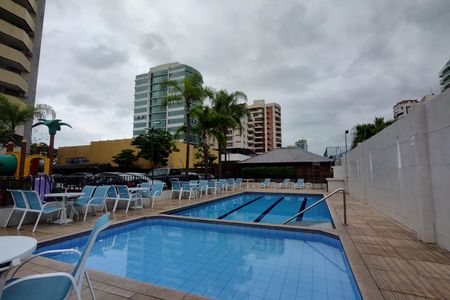 Apartamento à venda com 118m², 3 quartos e 2 vagas Apartamento à venda com 118m², 3 quartos e 2 vagasÁrea comum - Piscina