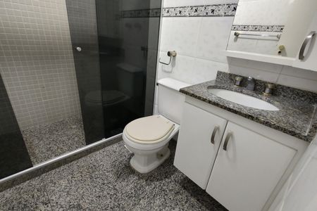 Apartamento à venda com 118m², 3 quartos e 2 vagas Apartamento à venda com 118m², 3 quartos e 2 vagasBanheiro da Suíte