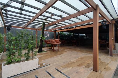 Apartamento à venda com 118m², 3 quartos e 2 vagas Apartamento à venda com 118m², 3 quartos e 2 vagasÁrea comum - Churrasqueira