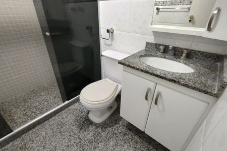 Apartamento à venda com 118m², 3 quartos e 2 vagas Apartamento à venda com 118m², 3 quartos e 2 vagasBanheiro da Suíte