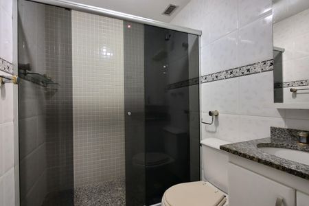 Apartamento à venda com 118m², 3 quartos e 2 vagas Apartamento à venda com 118m², 3 quartos e 2 vagasBanheiro da Suíte
