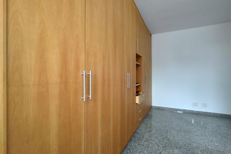 Apartamento à venda com 118m², 3 quartos e 2 vagas Apartamento à venda com 118m², 3 quartos e 2 vagasQuarto 1 - Suíte