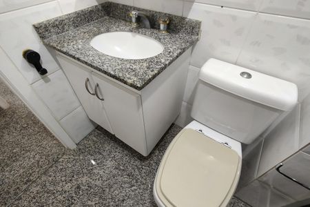 Apartamento à venda com 118m², 3 quartos e 2 vagas Apartamento à venda com 118m², 3 quartos e 2 vagasBanheiro Social