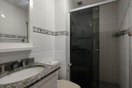 Apartamento à venda com 118m², 3 quartos e 2 vagas Apartamento à venda com 118m², 3 quartos e 2 vagasBanheiro Social