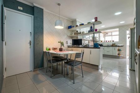 Apartamento à venda com 174m², 4 quartos e 1 vagaCozinha