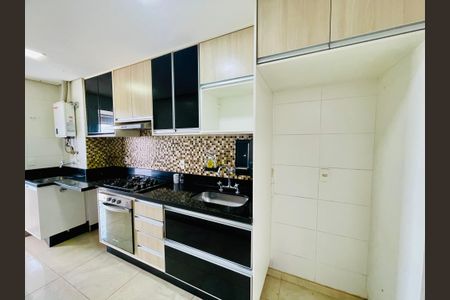 Apartamento para alugar com 94m², 3 quartos e 2 vagas Apartamento para alugar com 94m², 3 quartos e 2 vagasCozinha