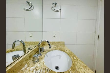 Apartamento para alugar com 94m², 3 quartos e 2 vagas Apartamento para alugar com 94m², 3 quartos e 2 vagasBanheiro
