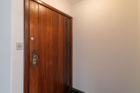 Apartamento à venda com 132m², 3 quartos e 2 vagasEntrada