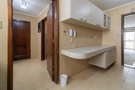 Apartamento à venda com 132m², 3 quartos e 2 vagasCozinha