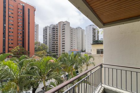 Apartamento à venda com 132m², 3 quartos e 2 vagasVaranda