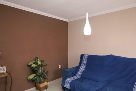 Casa à venda com 110m², 2 quartos e 2 vagasSala