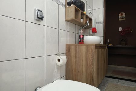 Casa à venda com 110m², 2 quartos e 2 vagasBanheiro 2