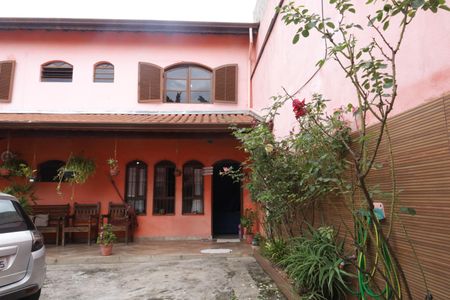 Casa à venda com 110m², 2 quartos e 2 vagasGaragem e quintal