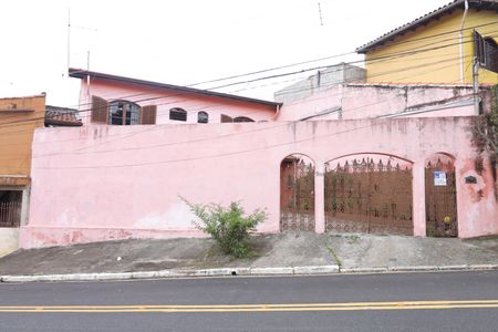 Casa à venda com 110m², 2 quartos e 2 vagasFachada do imóvel - Placa instalada no portão - Código da placa: COXT-136