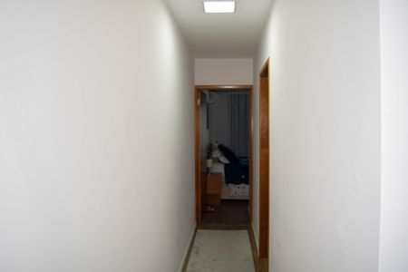 Casa à venda com 185m², 3 quartos e 5 vagasCorredor