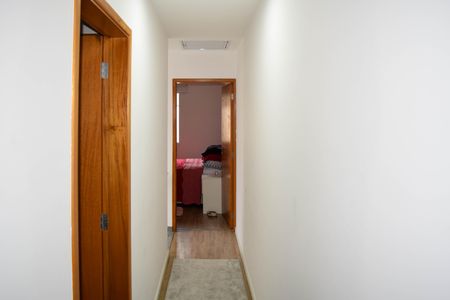 Casa à venda com 185m², 3 quartos e 5 vagasCorredor