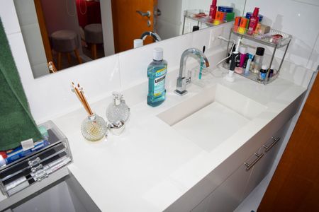 Casa à venda com 185m², 3 quartos e 5 vagasBanheiro Suíte 1