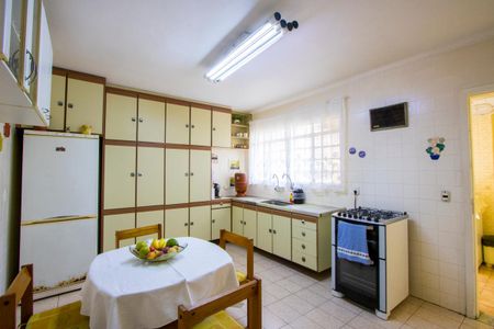 Casa à venda com 176m², 3 quartos e 2 vagasCozinha