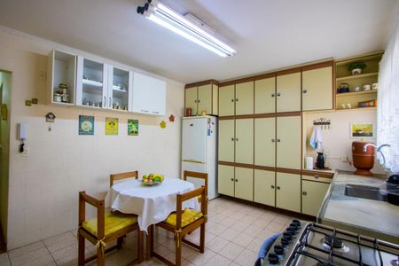 Casa à venda com 176m², 3 quartos e 2 vagasCozinha