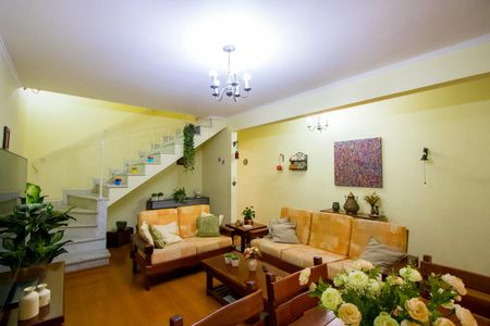 Casa à venda com 176m², 3 quartos e 2 vagasSala