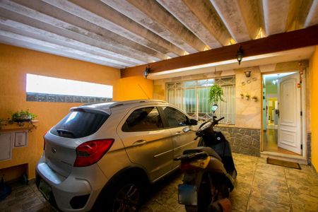 Casa à venda com 176m², 3 quartos e 2 vagasGaragem