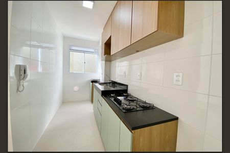 Sala/Cozinha de apartamento para alugar com 2 quartos, 44m² em Cidade Industrial de Curitiba, Curitiba