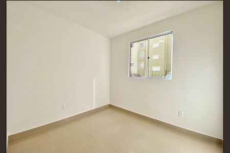 Quarto 1 de apartamento para alugar com 2 quartos, 44m² em Cidade Industrial de Curitiba, Curitiba
