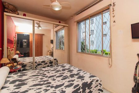 Quarto de apartamento à venda com 1 quarto, 48m² em Azenha, Porto Alegre