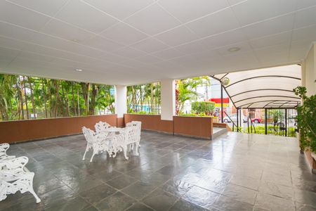 Apartamento à venda com 70m², 3 quartos e 1 vaga Apartamento à venda com 70m², 3 quartos e 1 vagaHall social