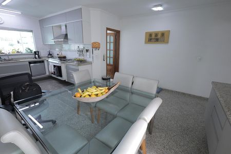 Casa à venda com 288m², 4 quartos e 5 vagasCopa