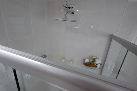 Casa à venda com 288m², 4 quartos e 5 vagasBanheiro da Suíte 2