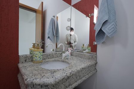 Casa à venda com 288m², 4 quartos e 5 vagasLavabo