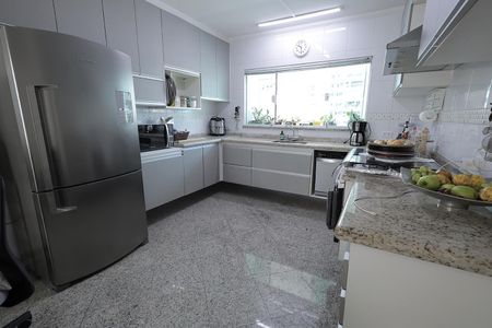 Casa à venda com 288m², 4 quartos e 5 vagasCozinha