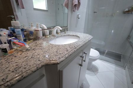 Casa à venda com 288m², 4 quartos e 5 vagasBanheiro da Suíte 2